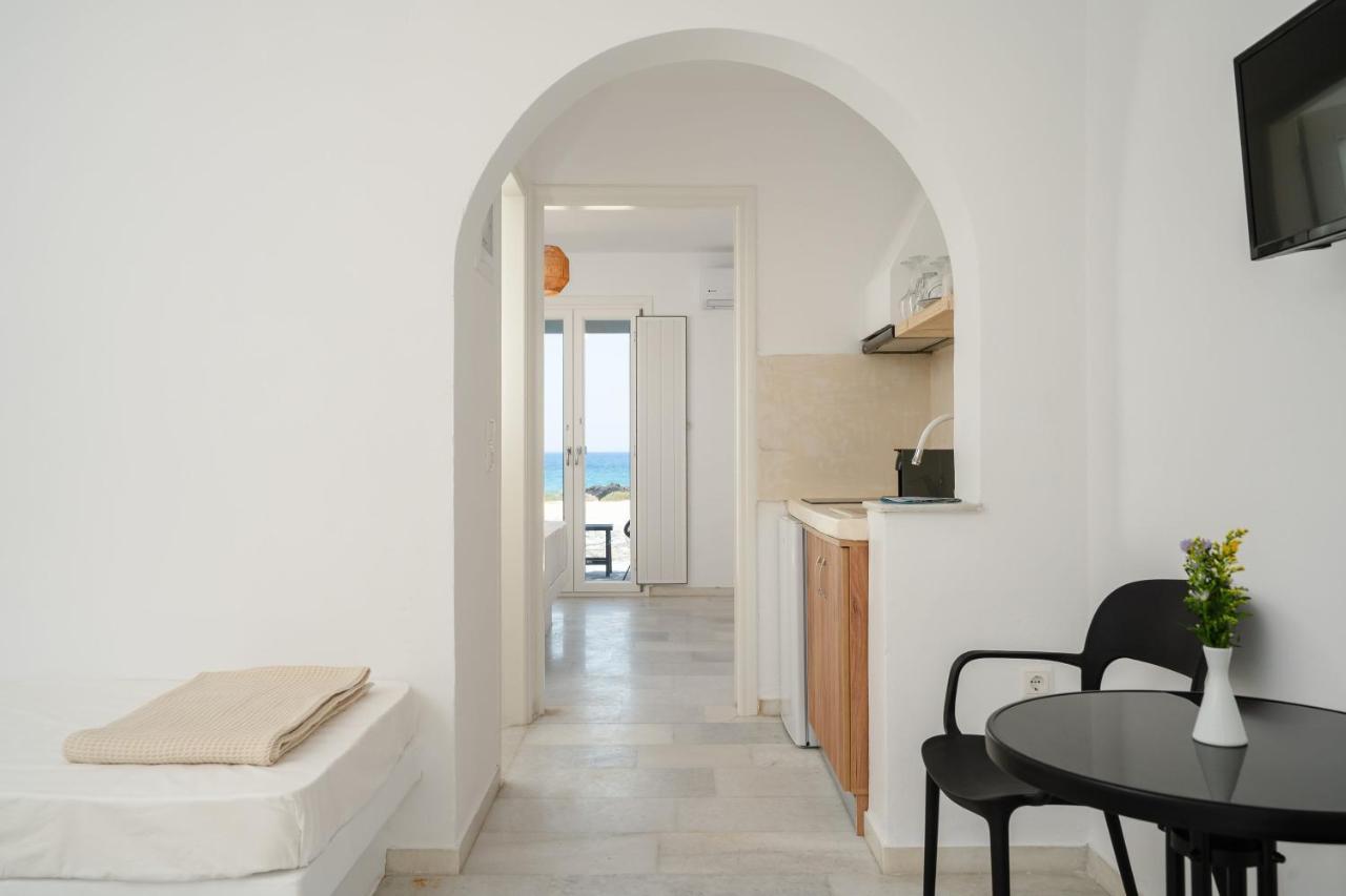 Celestial Seaview Apartments- Apollon Naxos City Экстерьер фото