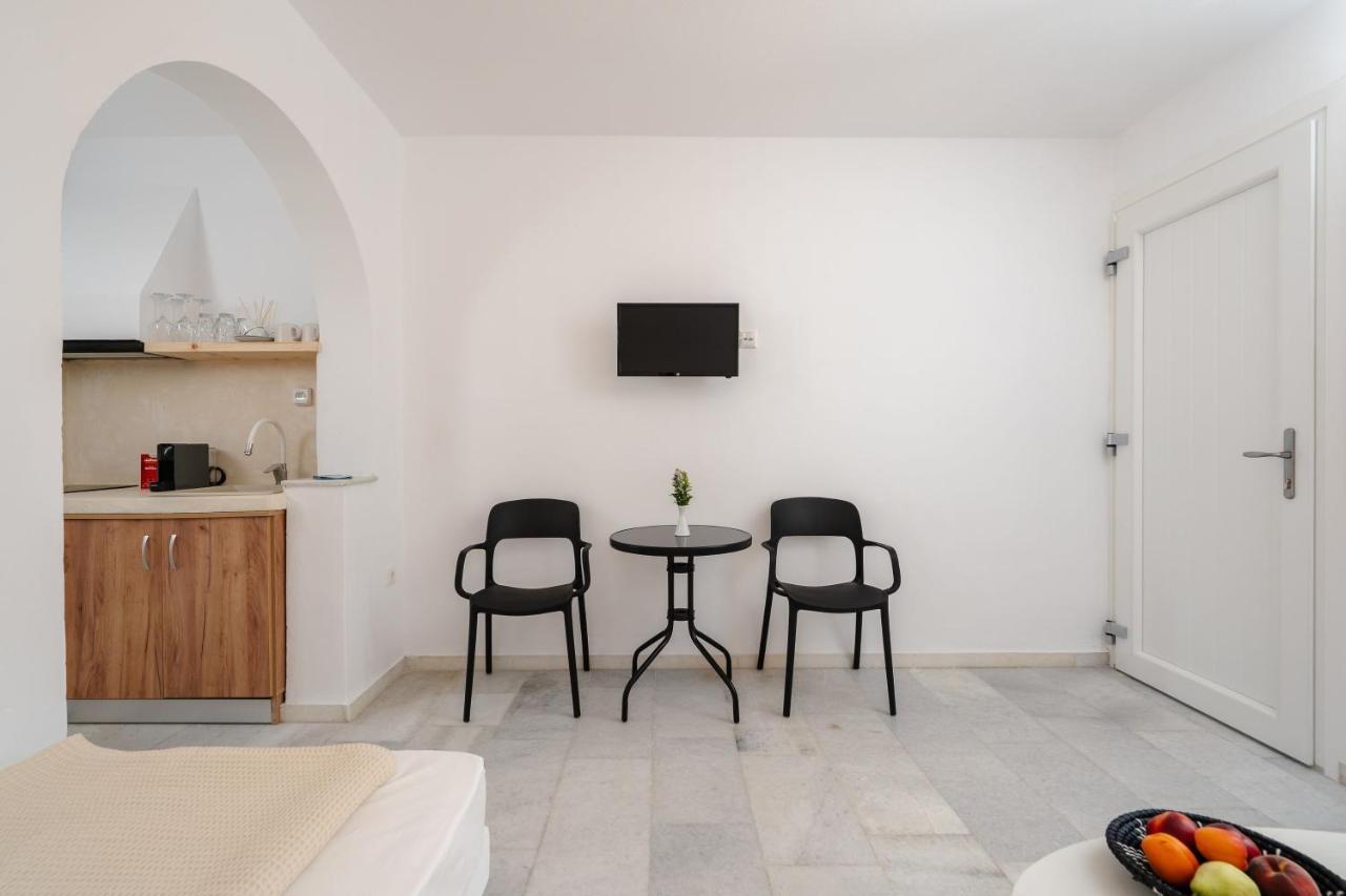 Celestial Seaview Apartments- Apollon Naxos City Экстерьер фото